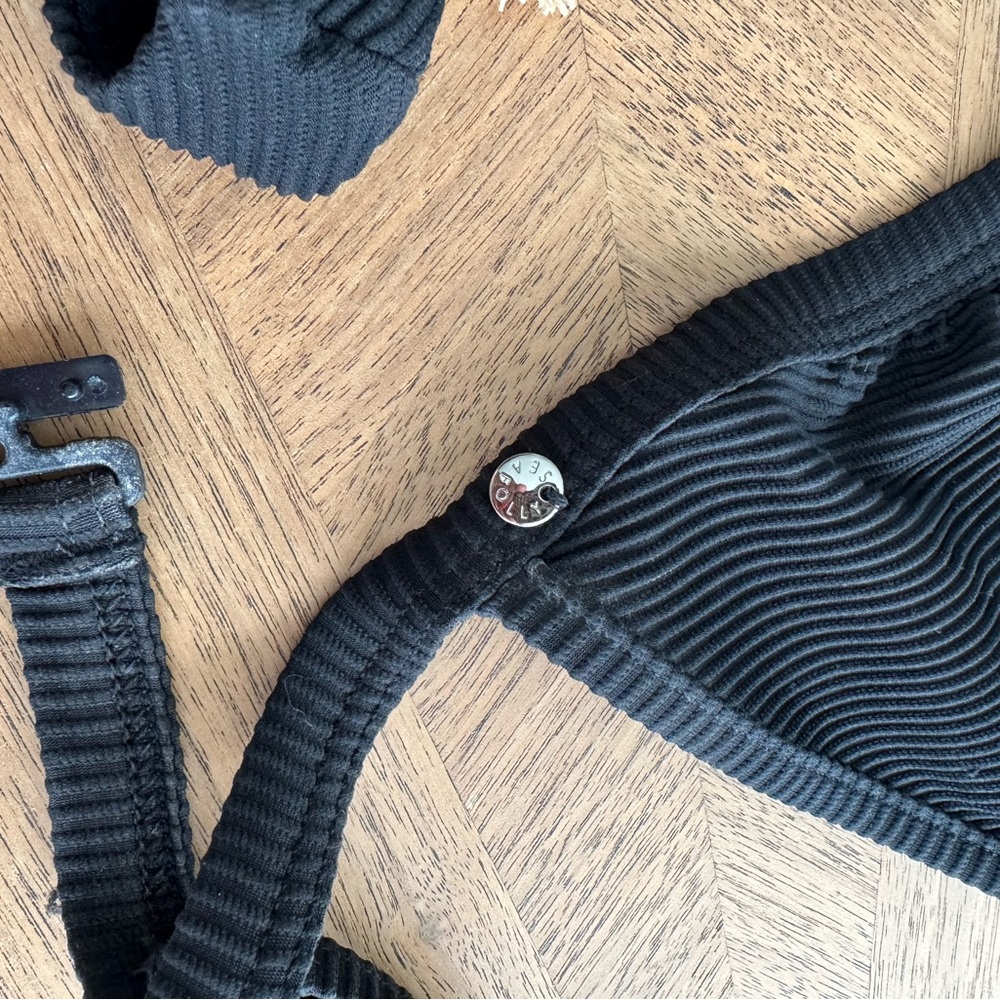 Black Ribbed Bikini Set - Picture 2 of 6
